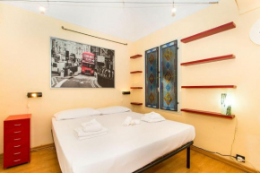 Porta Nuova Central Flat with Balcony